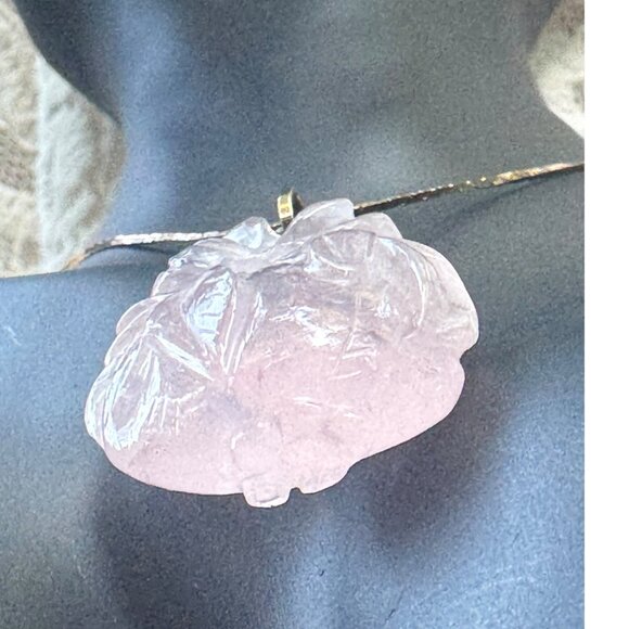 Vintage Rose Quartz Carved Floral 14k Gold Pendant - Picture 9 of 11
